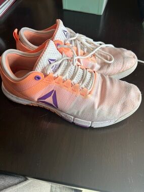 Reebok Women’s Grace Lightweight Peach-Pink Training Sneakers
